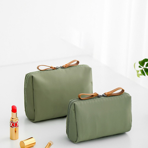 Bolsa de almacenamiento portátil, tamaño mini con gran capacidad, perfecta para salidas. - Product Image 1