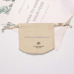 Sac à poussière en coton blanc de haute qualité à fond rond pour produits de soin de la peau Logo personnalisé Sac cosmétique à cordon de serrage en mousseline - Product Image 2