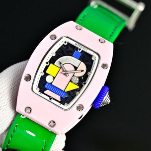 Reloj mecánico automático de lujo para dama, caja en forma de barril de cerámica rosa, estilo Filadelfia, esfera de color, correa verde - Product Image 3