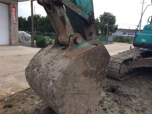 รถขุด Kobelco SK210LC ขนาด 21 ตัน พร้อมบุ้งกี๋ขุดขนาด 1.05 ลูกบาศก์เมตร รถขุดตีนตะขาบ Kobelco SK200 มือสอง - Product Image 5