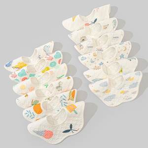 360 ücretsiz rotasyon Bib sevimli çiçek şekli, yumuşak pamuk önlükler, su geçirmez pamuk bebek önlükler birçok baskı desen - Product Image 1