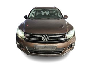 Volkswagen Tiguan SUV Compacto Usado, Autos Nuevos y Usados, Exportador Profesional de Autos, Corea, Gasolina, Diésel, Tracción en las Cuatro Ruedas, Título Limpio, Listo para Entregar - Product Image 3