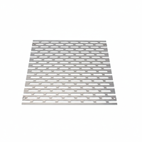 Tôle d'aluminium perforée à fentes oblongues, finition naturelle argentée, pour grille de ventilation, écran de façade, plafond 1060 1-3mm