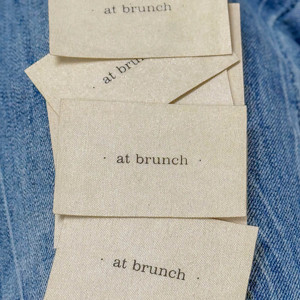 Cao cấp tùy chỉnh <span class=keywords><strong>Damask</strong></span> dệt quần áo nhãn Holographic cổ may thẻ cho quần áo khoác áo khoác Tops-Bao bì cao cấp - Product Image 6