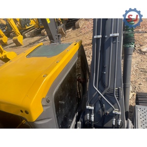 Excavatrice Volvo EC210 d'occasion, 85% des pièces d'origine, idéale pour la construction routière et les travaux de terrassement de moyenne envergure, en bon état, en vente - Product Image 6