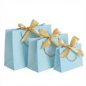 Sacs en papier de luxe pour bonbons de mariage avec poignée en ruban, sacs promotionnels recyclables pour vêtements et emballages en carton - Product Image 1