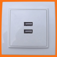 Enchufe de Pared con Conexión a Tierra, Enchufe Europeo IP44, Conexión a Tierra, Fábrica Elendax, Enchufe Impermeable