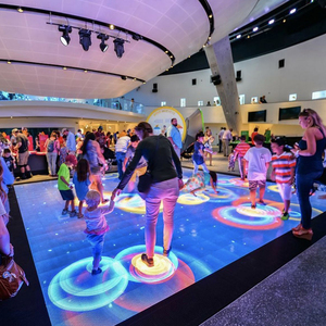 Led hiển thị sàn nhảy cho thuê sàn gạch Bảng điều chỉnh 500*1000 mét Led Sân Khấu Màn hình đám cưới p2.9 tương tác sàn nhảy - Product Image 1