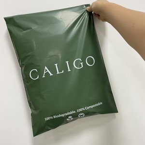 Wholesale Dark Green Plastic Shipping <b>Bag</b> Personalized Logo Printed Poly Mailer Express <b>Bag</b> for T-shirt Packaging - Product Image 3