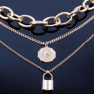 สร้อยคอแบบเลเยอร์สไตล์ยุโรปอเมริกัน โลหะผสมสังกะสีสีทอง จี้รูปทรงเรขาคณิต เครื่องประดับแฟชั่นสำหรับผู้หญิง - Product Image 5