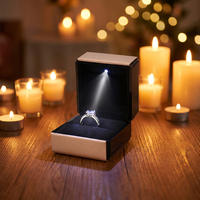 Boîte d'emballage pour bijoux en gros avec logo personnalisé d'usine, éclairage blanc, pour boucles d'oreilles, colliers, bracelets, et boîte à bijoux noire avec anneau LED