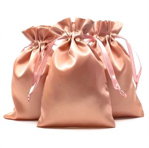 Sac élégant en satin avec cordon de serrage en or rose pour bijoux personnalisés, idéal pour les célébrations de vacances - Product Image 2
