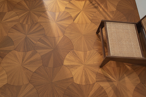 Lantai Kayu Jati Multi-layer yang Dapat Disesuaikan, Tahan Air, Anti-selip, Struktur Stabil, Finishing UV, Permukaan Halus untuk Rumah - Product Image 3