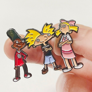 Pin esmaltado de payaso asesino del espacio exterior de alta calidad, Pin de solapa suave de películas de comedia de terror de ciencia ficción estadounidense personalizado - Product Image 2