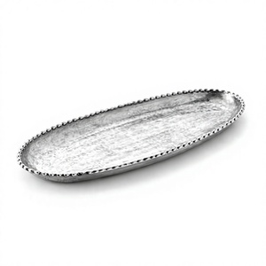 Plateau en métal de forme ovale avec bordure perlée, design décoratif, plateaux pour chocolats et bonbons, pour les fêtes d'anniversaire, décoration de table à manger - Product Image 1