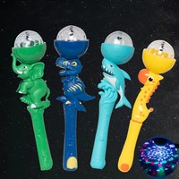 Bâton à LED pour enfants Bâton à LED lumineux Jouet en gros de dinosaures d'animaux de dessins animés en plastique