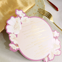 Invitaciones de Boda Personalizadas con Forma Floral y Borde Rosa, Menús de Boda con Impresión Floral