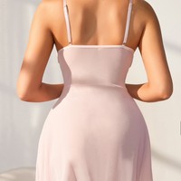 Vente en gros de lingerie sexy arabe chaude en dentelle Love pour grosses femmes Sexy Pure Desire Perspective V-neck Sleepwear Side Slit Nightdress