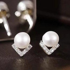 Orecchini a Perno Geometrici per Donne, Design Minimalista ed Elegante, Accessori per Orecchie da Indossare Quotidianamente - Product Image 4