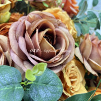Boule de fleurs artificielles en soie orange-brun personnalisable, centre de table de fleurs de qualité supérieure pour la décoration de table de mariage