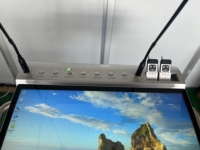 Pupitre numérique éducatif intelligent avec écran tactile LCD 23,8''+32'' et microphone pour les écoles, les lieux publics et les grands hôtels en Europe
