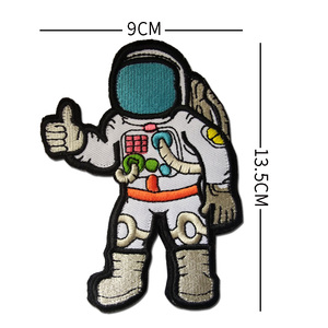 Patch brodé 3D personnalisé Astronaute avec dentelle, couleur personnalisée, fixation auto-agrippante, à coudre, en tissu denim - Product Image 4