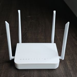 ONT/ONU XPON de Doble Banda de Alto Rendimiento ZC-500W, 4GE+2USB+2.4G&5G AC1200 WiFi5 con 4 Antenas - Product Image 1