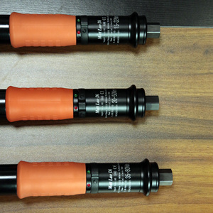 Visseuse <span class=keywords><strong>pneumatique</strong></span> à double embrayage, petite force de réaction, type ergonomique angulaire, série TL68R32/R50/R80, couple maximal 80 N.m, OEM, garantie 1 an - Product Image 3