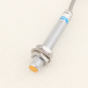 LJ8A3-1-Z/BX电感接近传感器M8 1毫米<span class=keywords><strong>2</strong></span>/<span class=keywords><strong>3</strong></span>线NPN PNP无数控DC6-30V LJ8A3-1-Z/AX - Product Image 1