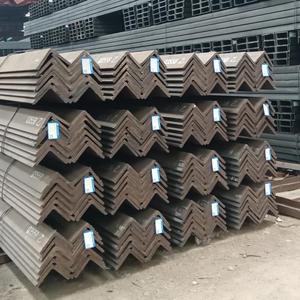 פלדת פחמן מגולגלת חם Q235B S235JR A36 SS400 בצורת זוית 50x50x6mm 40x40x4mm - Product Image 1