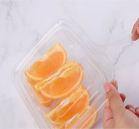 Boîte en plastique transparente Récipient alimentaire en PET personnalisé de plusieurs tailles Boîte à fruits Tear Brace Container avec couvercle