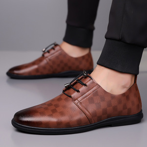 Mocasines de cuero para hombre, negros, sin cordones, con suela suave, cómodos para conducir, para uso en negocios y ocio. - Product Image 4