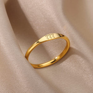 Anello Minimalista con Numero Angelico per Uomo e Donna, Gioiello da Dito in Acciaio Inossidabile con Numerologia 111 999 - Product Image 5