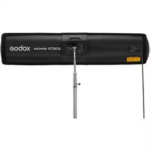 Luz de Video Portátil <span class=keywords><strong>Godox</strong></span> AT200Bi KNOWLED, <span class=keywords><strong>Tubo</strong></span> <span class=keywords><strong>LED</strong></span> Bicolor de 2700K-8500K, Control Remoto Inalámbrico de 2.4 GHz, IP65 Resistente al Polvo y al Agua - Product Image 4