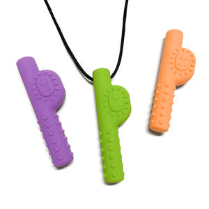 Collier à mâcher en silicone de qualité alimentaire sans BPA en forme de P avec chaîne en corde, jouet sensoriel pour bébé, pendentif pour enfants - Product Image 3
