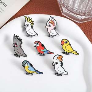 Мультяшные милые разноцветные попугаи, значки из цинкового сплава с эмалью, брошь с черным никелевым покрытием, значок для рюкзака, нагрудный значок, ювелирное украшение, подарок - Product Image 4