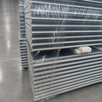Panneau de toiture sandwich en PU ignifuge de qualité B1, feuille d'aluminium double face pour la construction de entrepôts et de chambres froides