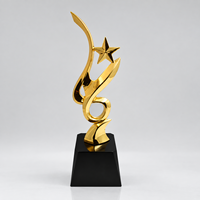 Trophée personnalisé en cristal étoile dorée, design étoile filante créatif, base noire, reconnaissance d'entreprise, reconnaissance des réalisations d'équipe