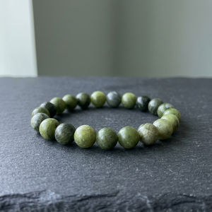 Bracelet en cristal de pierre de jade naturelle 8mm fait à la main extensible bijoux de pierres précieuses pour la guérison - Product Image 3
