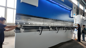 Presse à tôle entièrement automatique de haute précision avec plieuse DA53TX pour le traitement de l'aluminium - Product Image 2