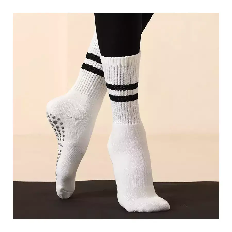 Wholesale Custom Logo Cotton Made Stripes Design Different Color Half Terry Pilates Socks