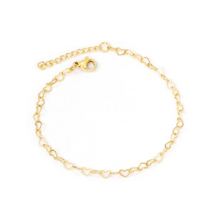 Bracelet jonc minimaliste en acier inoxydable plaqué or PVD 18 carats avec fermoir, motif cœur évidé, pour femme - Vente en gros - Product Image 1