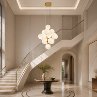 Nouveau design moderne, lustre en verre laiteux avec cadre en fer doré, lampe suspendue multi-têtes, décoration intérieure, salle à manger, hall d'hôtel, garantie 2 ans