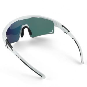 Lunettes de soleil polarisées pour hommes, sportives, à faible MOQ, pour le cyclisme, protection UV400, haute qualité, avec insert pour verres correcteurs - Product Image 5