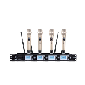 Microphone sans fil UHF professionnel à quatre canaux pour karaoké, OEM disponible, directivité cardioïde, fabriqué en métal et plastique - Product Image 1