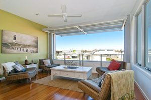 Các sản phẩm mới do Trung Quốc sản xuất như cửa xếp điện và cửa sổ và các cửa sổ khác. - Product Image 6