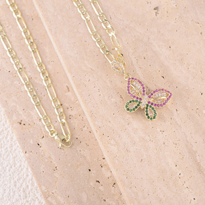 Colliers avec pendentifs de luxe en pierres précieuses en forme de papillon, plaqué cuivre, chaînes figaro en or 14 carats, papillon coloré pour femmes - Product Image 6