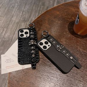 3D גולגולת עיצוב עור טלפון סלולרי מקרה עבור iPhone 14 13 12 פרו מקס מגן כיסוי עם ידיים משלוח עומד - Product Image 4