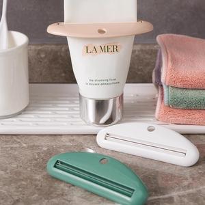 <b>Toothpaste</b> <b>Squeezer</b> Manual Roller For <b>Toothpaste</b> Facial Cleanser Hand Cream Dispenser Household Use Green White Color - Product Image 1