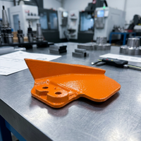 Support de tondeuse à gazon usiné en fonte gris-orangée de la fonderie Shengri, composant de machine agricole, usinage sur mesure